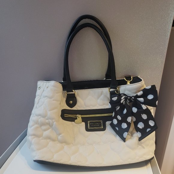 Hangbags - Picture 5 of 16